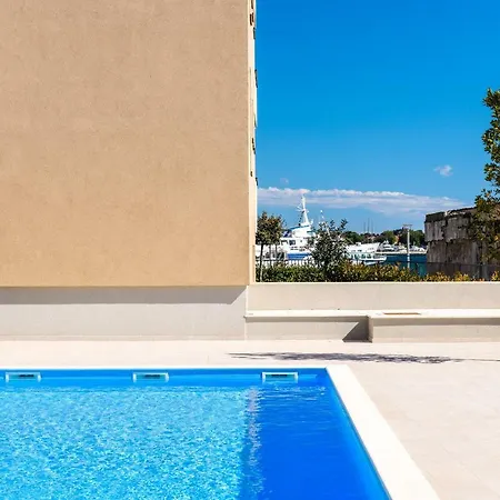Luxury And Apartman