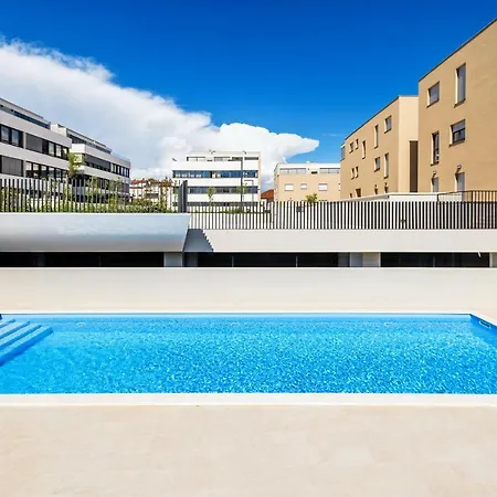 Luxury And * Ζαντάρ